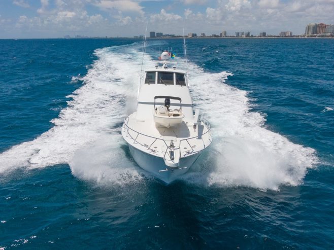 All Chill | 2005 61ft (19m) Luxury Hatteras 60 Enclosed Bridge Sport Fish Motor Yacht