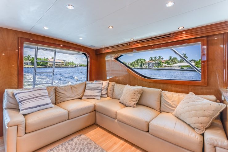 All Chill | 2005 61ft (19m) Luxury Hatteras 60 Enclosed Bridge Sport Fish Motor Yacht