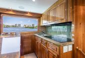 All Chill | 2005 61ft (19m) Luxury Hatteras 60 Enclosed Bridge Sport Fish Motor Yacht