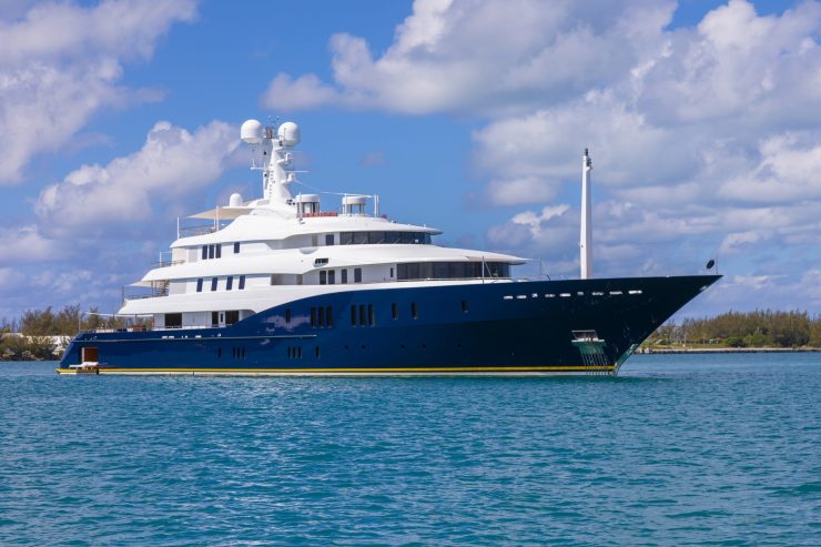 B2 | 2008 85.65m (281′) Luxury Steel Motor Yacht from renowned German shipyard Abeking & Rasmussen