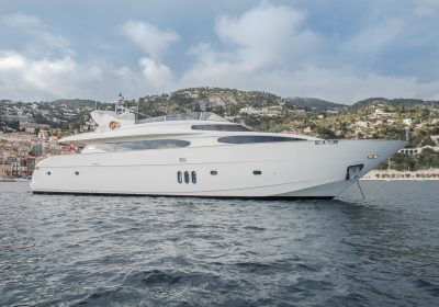 BEIJA-FLORE-2007-28m-Performance-Motor-Yacht-for-charter-YachtDealz2