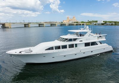 BETSY-1998-98-WESTPORT-Motor-Yacht-For-Sale-YachtDealz27