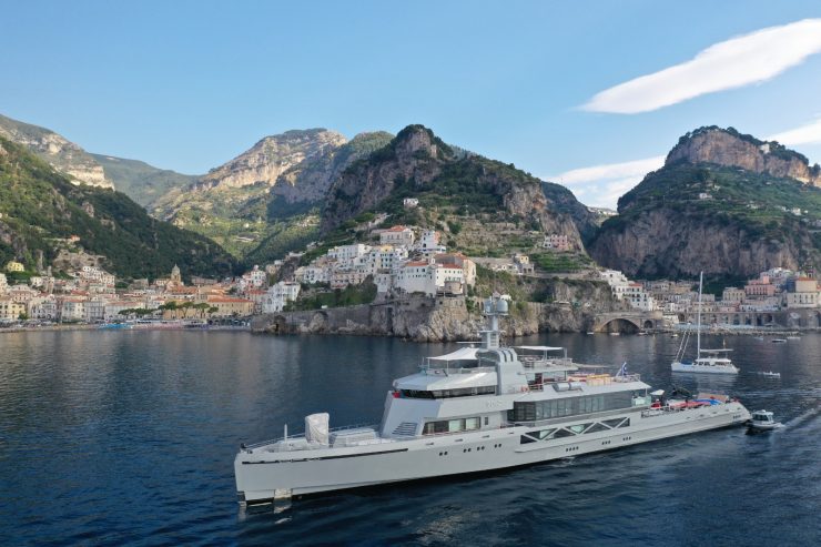 BOLD | 2019 85.30m (279′10″) Luxury Aluminium Explorer Motor Yacht from Australian shipyard Silver Yachts