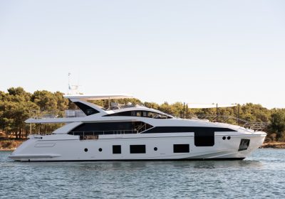 DAWO-2020-26.78m-Luxury-Flybridge-Performance-Motor-Yacht-for-charter-YachtDealz3