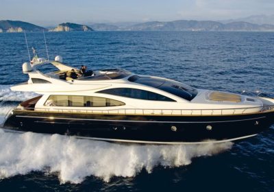 DOLCE-MIA-2007-23m-RIVA-75-Venere-Luxury-Flybridge-Performance-Motor-Yacht-for-charter-YachtDealz38