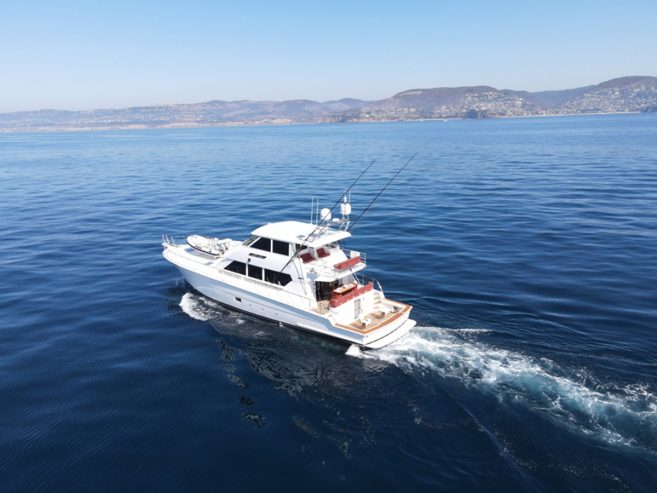 FELINA | 1995 82ft (25m) Luxury Sportfisher Motor Yacht built by HATTERAS