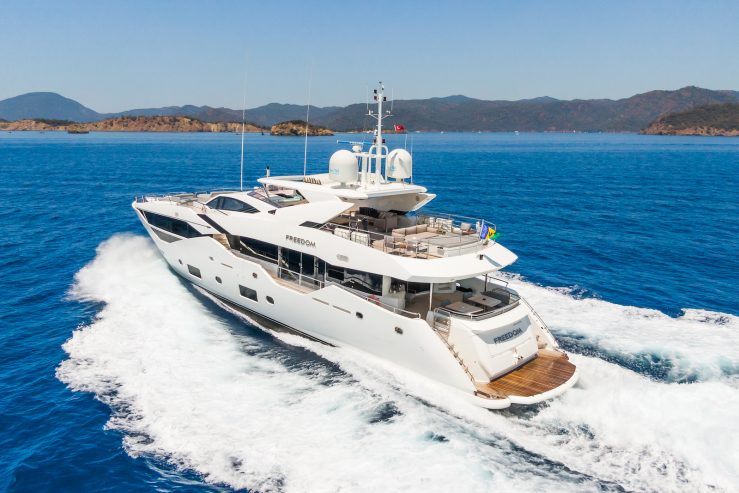 FREEDOM | 2017 35m Luxury Performance Motor Yacht from British shipyard Sunseeker