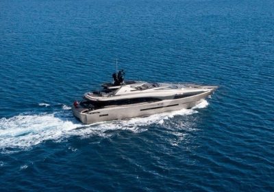 FX-2016-38m-124-922-Luxury-Performance-Flybridge-Motor-Yacht-for-charter-YachtDealz11