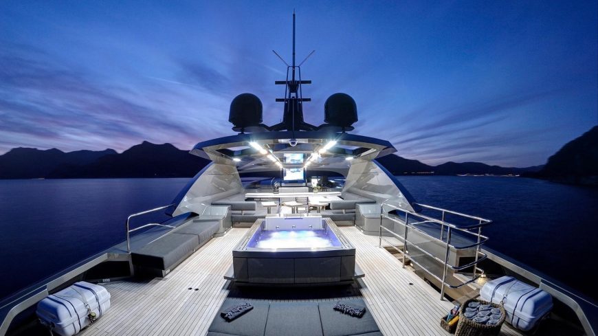 FX | 2016 38m (124′ 9″) Luxury Performance Flybridge Motor Yacht from Turkish shipyard PERI YACHTS