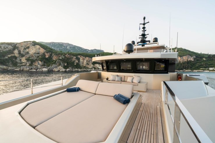 GIRAUD | 2013 131ft (40m) Luxury Tri-Deck Aluminium Motor Yacht built by Italian shipyard Admiral Yachts