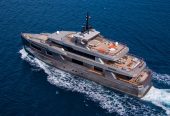 GIRAUD | 2013 131ft (40m) Luxury Tri-Deck Aluminium Motor Yacht built by Italian shipyard Admiral Yachts