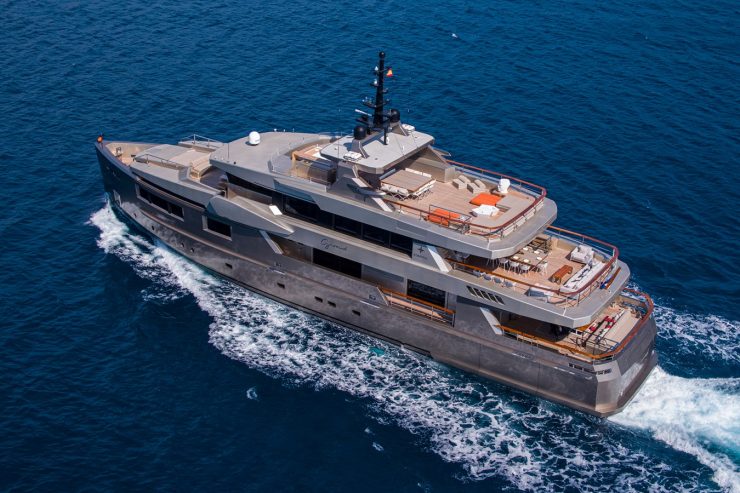 GIRAUD | 2013 131ft (40m) Luxury Tri-Deck Aluminium Motor Yacht built by Italian shipyard Admiral Yachts