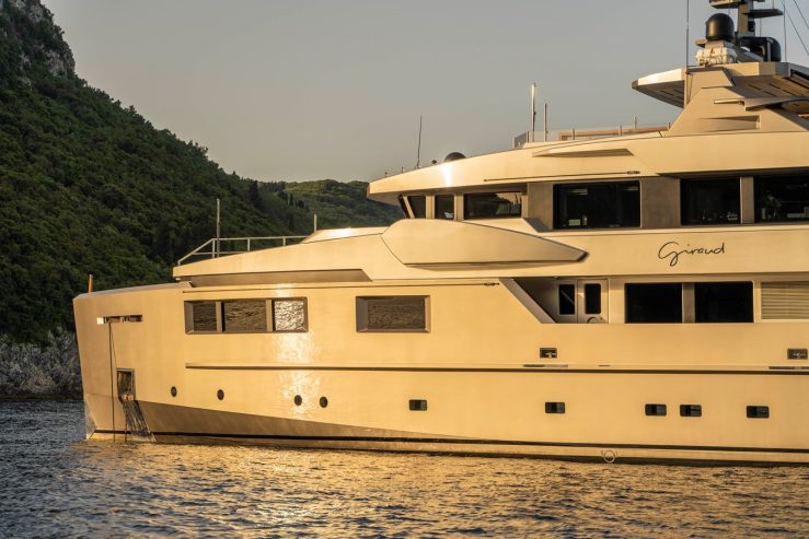 GIRAUD | 2013 131ft (40m) Luxury Tri-Deck Aluminium Motor Yacht built by Italian shipyard Admiral Yachts