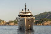 GIRAUD | 2013 131ft (40m) Luxury Tri-Deck Aluminium Motor Yacht built by Italian shipyard Admiral Yachts