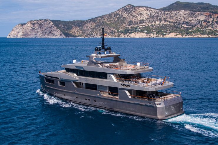 GIRAUD | 2013 131ft (40m) Luxury Tri-Deck Aluminium Motor Yacht built by Italian shipyard Admiral Yachts