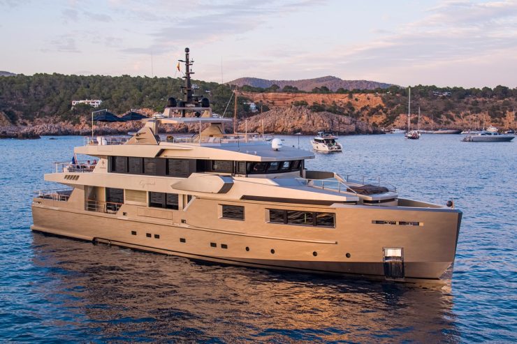 GIRAUD | 2013 131ft (40m) Luxury Tri-Deck Aluminium Motor Yacht built by Italian shipyard Admiral Yachts