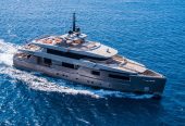 GIRAUD | 2013 131ft (40m) Luxury Tri-Deck Aluminium Motor Yacht built by Italian shipyard Admiral Yachts