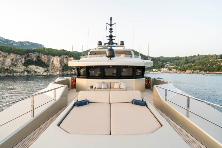 GIRAUD | 2013 131ft (40m) Luxury Tri-Deck Aluminium Motor Yacht built by Italian shipyard Admiral Yachts