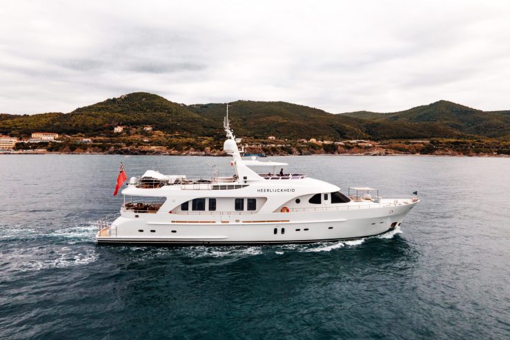 HEERLIJCKHEID | 2010 30.4m Luxury Flybridge Classic Style Steel Motor Yacht from Dutch shipyard Moonen