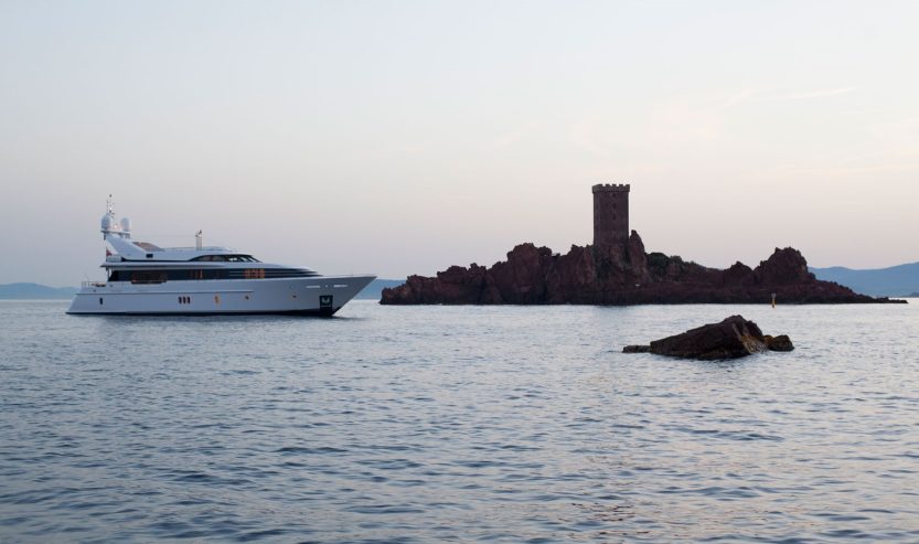 LA MASCARADE | 1997 96ft (30m) Luxury Aluminium Motor Yacht built by renowned Dutch shipyard Feadship