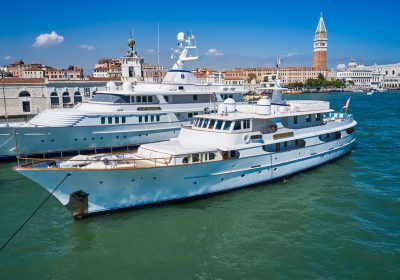 LADY-GOODGIRL-19642011-141ft-43m-Luxury-Superyacht-built-by-UK-shipyard-Hall-Russell-For-Sale-YachtDealz3