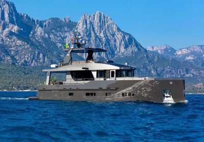 LIBERTY-2019-70-522-BERING-YACHTS-Motor-Yacht-For-Sale-YachtDealz1