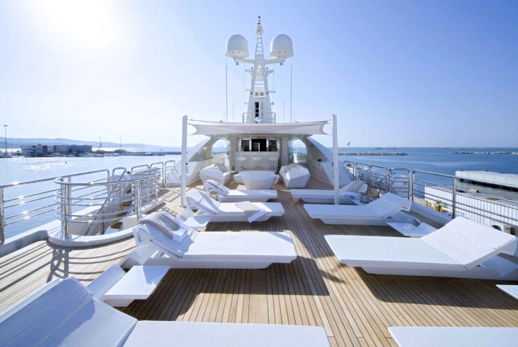 LIGHT HOLIC | 2011 59.5m CRN Motor Yacht