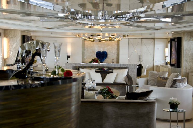 LIGHT HOLIC | 2011 59.5m CRN Motor Yacht