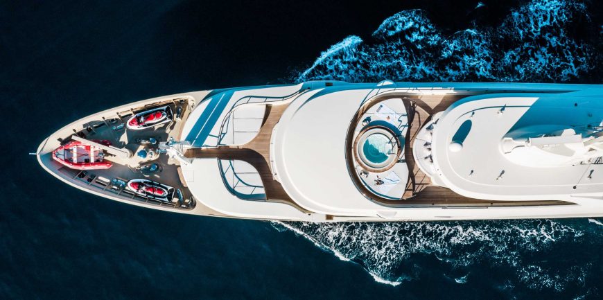 LIGHT HOLIC | 2011 59.5m CRN Motor Yacht