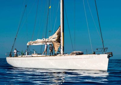 Logica-2002-90-COMPOSITE-WORKS-Sloop-For-Sale-YachtDealz7