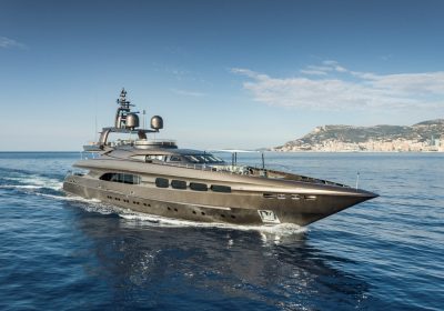 MRS-L-2009-166-922-MONDOMARINE-Motor-Yacht-For-Sale-YachtDealz1