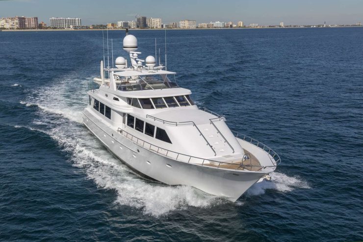 CRU | 1991 96ft (29m) Luxury Flybridge Motor Yacht built by US shipyard Westship