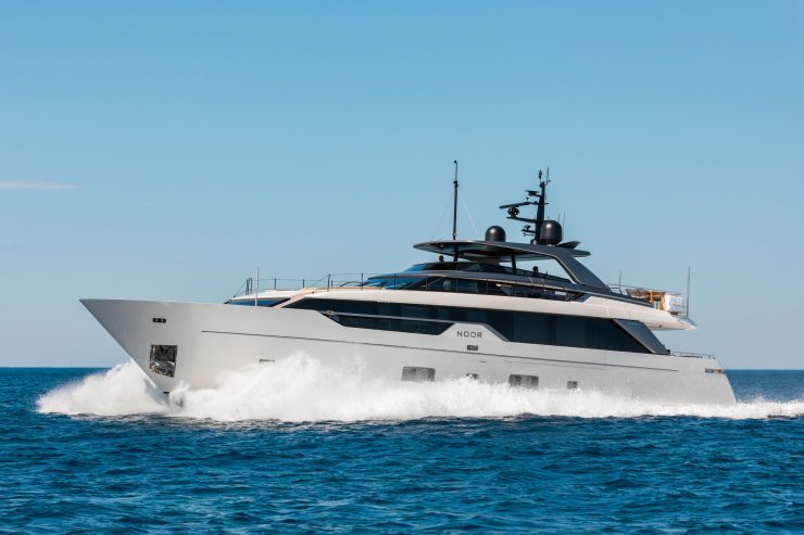 NOOR 11 | 2020 31m Luxury Flybridge Performance Motor Yacht from Italian shipyard Sanlorenzo