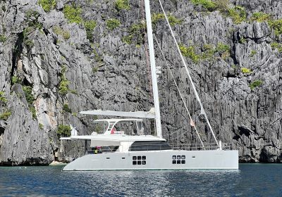 NORTHERN-LIGHTS-2016-18.3m-60′-1″-Fun-Luxury-Catamaran-from-renowned-Polish-shipyard-SUNREEF-for-charter-YachtDealz7