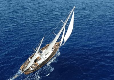 Nereida-1984-47-JOHN-G-ALDEN-Classic-Yacht-For-Sale-YachtDealz9