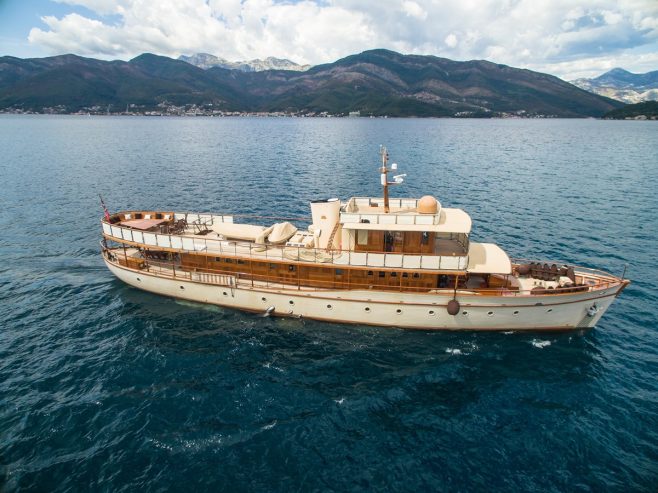 OVER THE RAINBOW | 1930 35m (114ft) Classic Luxury Motor Yacht from DICKIE BANGOR