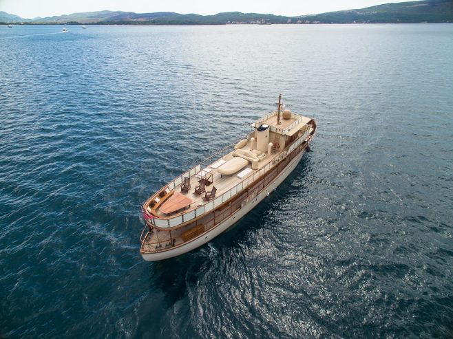 OVER THE RAINBOW | 1930 35m (114ft) Classic Luxury Motor Yacht from DICKIE BANGOR