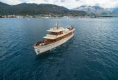 OVER THE RAINBOW | 1930 35m (114ft) Classic Luxury Motor Yacht from DICKIE BANGOR