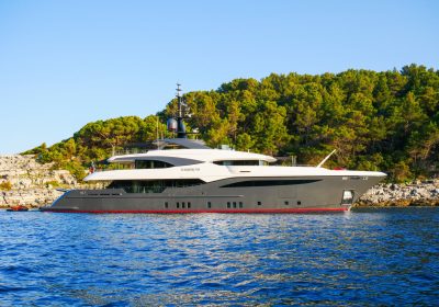 STARBURST-III-Launched-2017-refitted-2019-47.5m-Motor-Yacht-for-charter-YachtDealz5