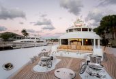 STARSHIP | 1988 43.95m Van Mill Motor Yacht