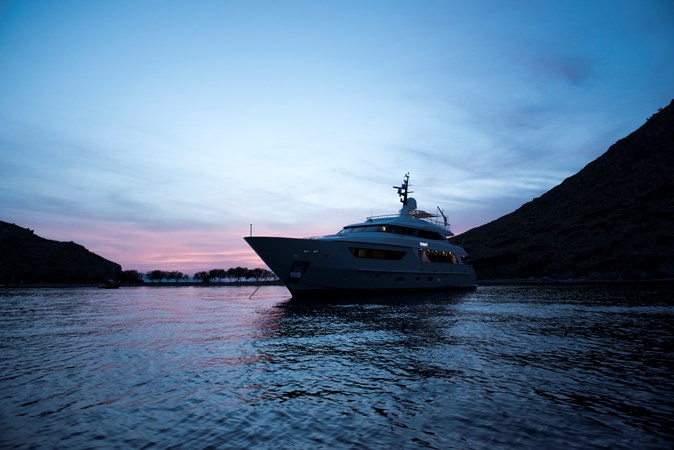 THERAPY | 2013 38m (125ft) Luxury Motor Yacht from Italian shipyard SANLORENZO