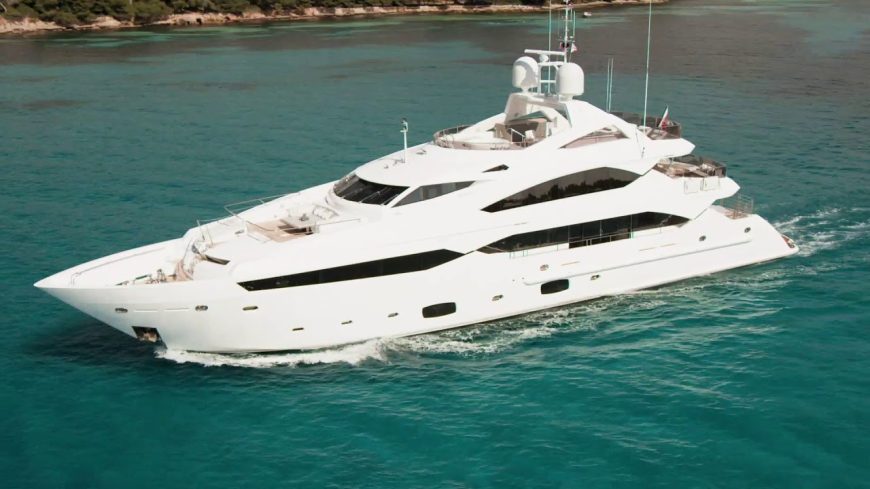 THUMPER | 2014 40m (131ft) Luxury Motor Yacht from British shipyard SUNSEEKER