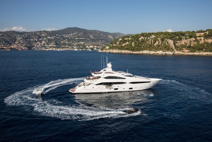 THUMPER | 2014 40m (131ft) Luxury Motor Yacht from British shipyard SUNSEEKER