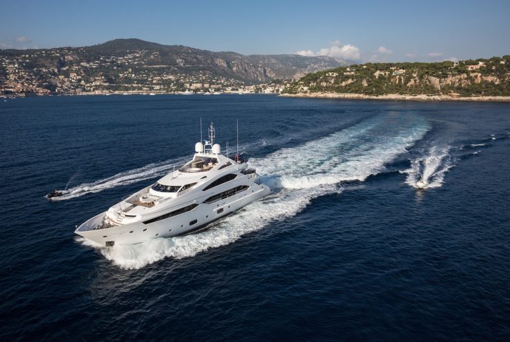 THUMPER | 2014 40m (131ft) Luxury Motor Yacht from British shipyard SUNSEEKER