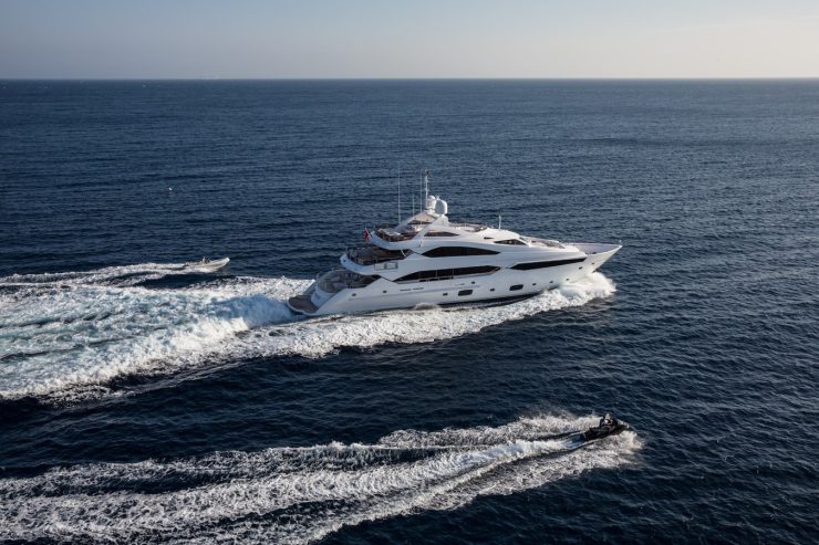 THUMPER | 2014 40m (131ft) Luxury Motor Yacht from British shipyard SUNSEEKER