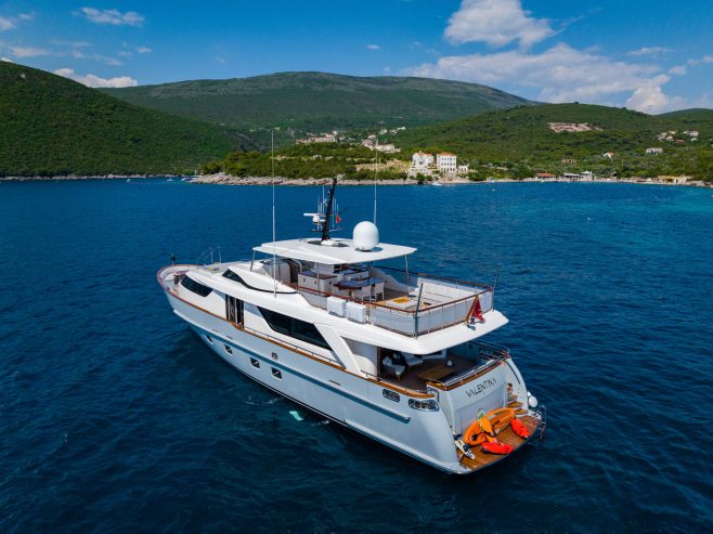 VALENTINA II | 2011 27.6m Luxury Flybridge Motor Yacht from Italian shipyard Sanlorenzo