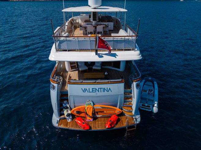 VALENTINA II | 2011 27.6m Luxury Flybridge Motor Yacht from Italian shipyard Sanlorenzo