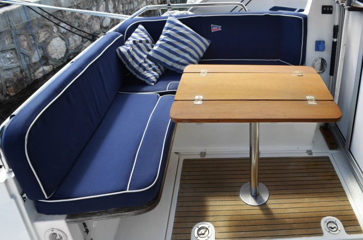 Go Goo | 2005 32ft (10m) Nimbus 320 Coupe Luxury Motor Yacht