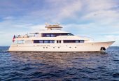 ALL INN | 2008 39.62m (130ft) Luxury Flybridge Motor Yacht from American shipyard Westport