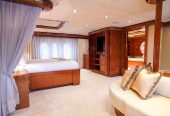 ASPEN ALTERNATIVE | 2010 49.9m (163.67ft) Luxury Tri-Deck Aluminium Motor Yacht from renowned American shipyard Trinity